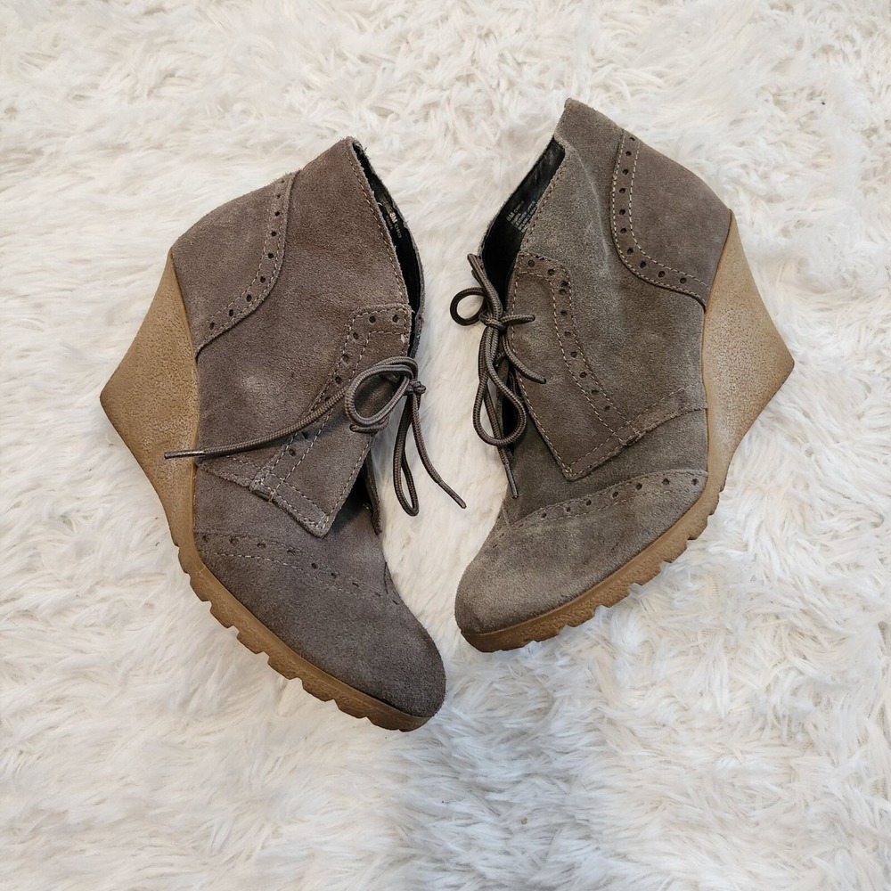 MIA Taupe Suede Pampa Booties Women's Size 8‎